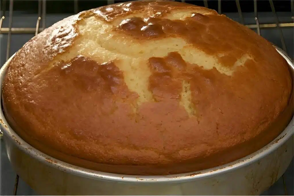 Bolo de água, um bolo macio e fofinho que leva água ao invés de leite fica perfeito