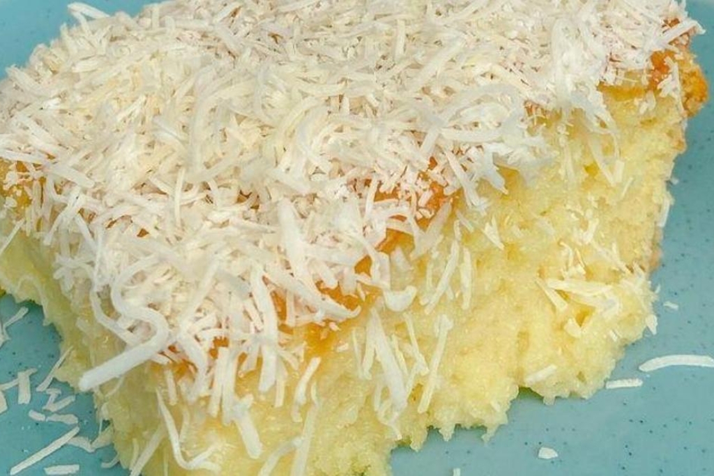 Bolo de coco cremosíssimo, faça agora mesmo e receba muitos elogios