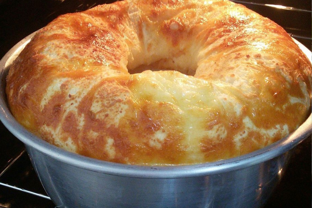 Bolo pão de queijo muito fácil, para deixar o café da manhã perfeito