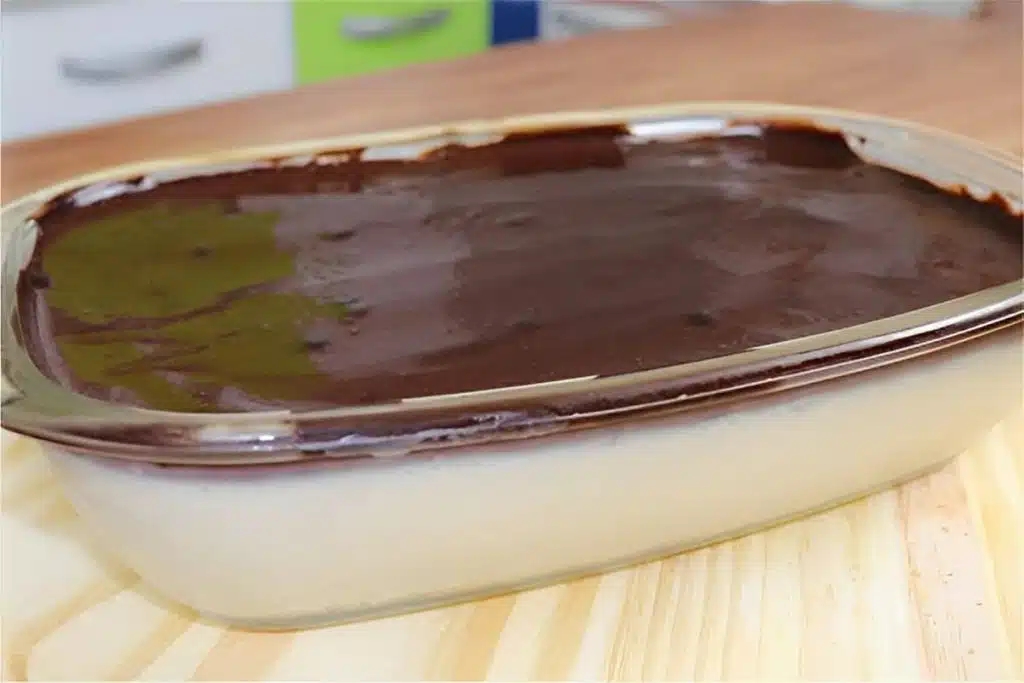 Mousse de Leite Ninho com ganache, uma sobremesa fácil e deliciosa para o fim de semana