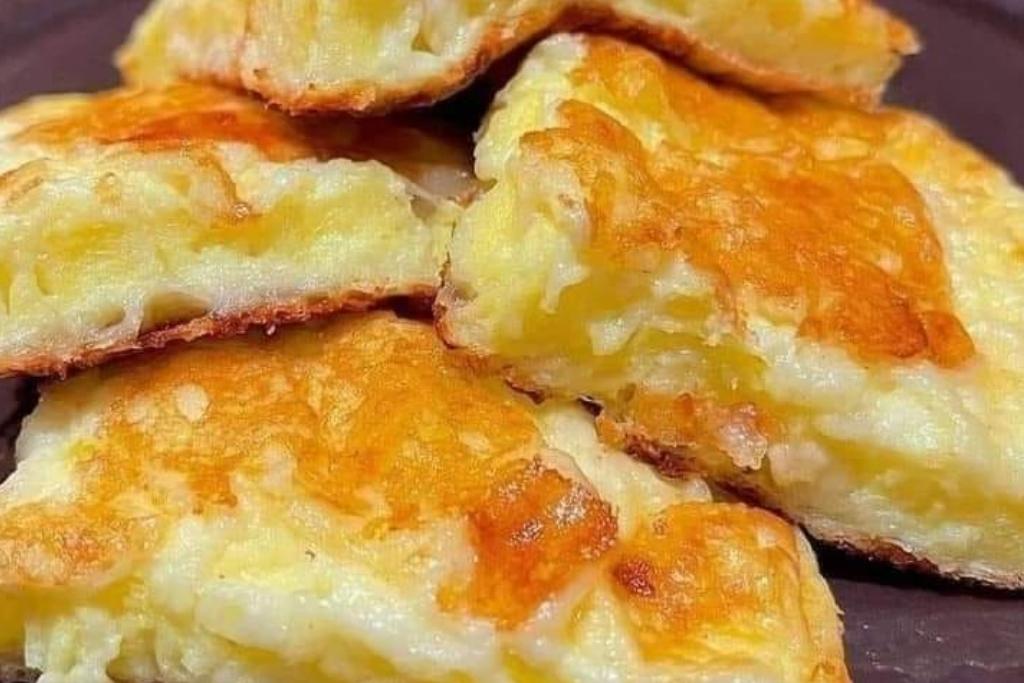 Pão de queijo de frigideira, uma delícia dessa tão fácil de fazer que nem acredito