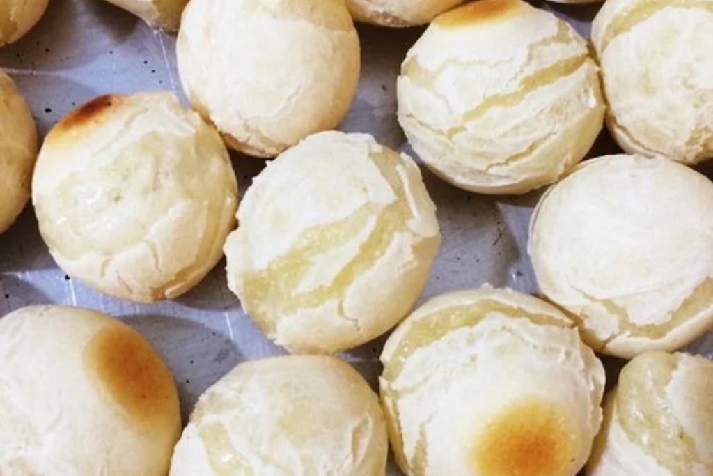 Pão de queijo sem queijo, é delicioso e muito simples de fazer, além de ser muito saudável